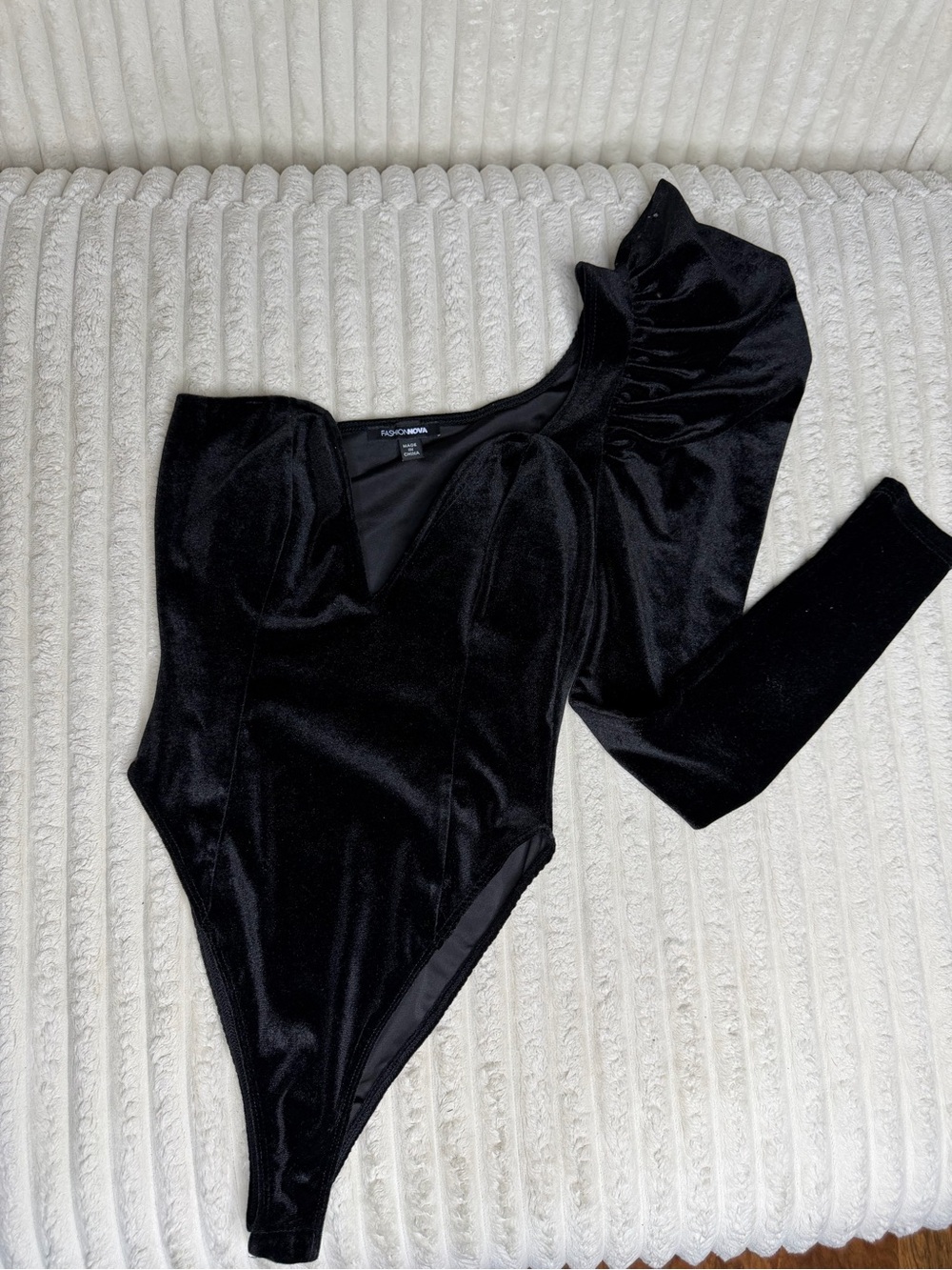 Fashion Nova Black Velvet One-Shoulder Puff Sleeve Bodysuit
